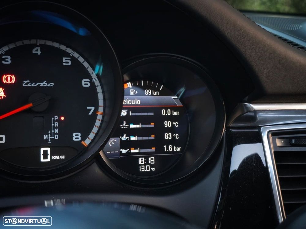 Porsche Macan Turbo PDK - 41