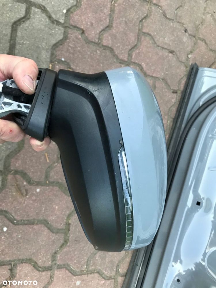 LUSTERKO LEWE 9PIN VW TIGUAN II LIFT 19- 5NA - 4