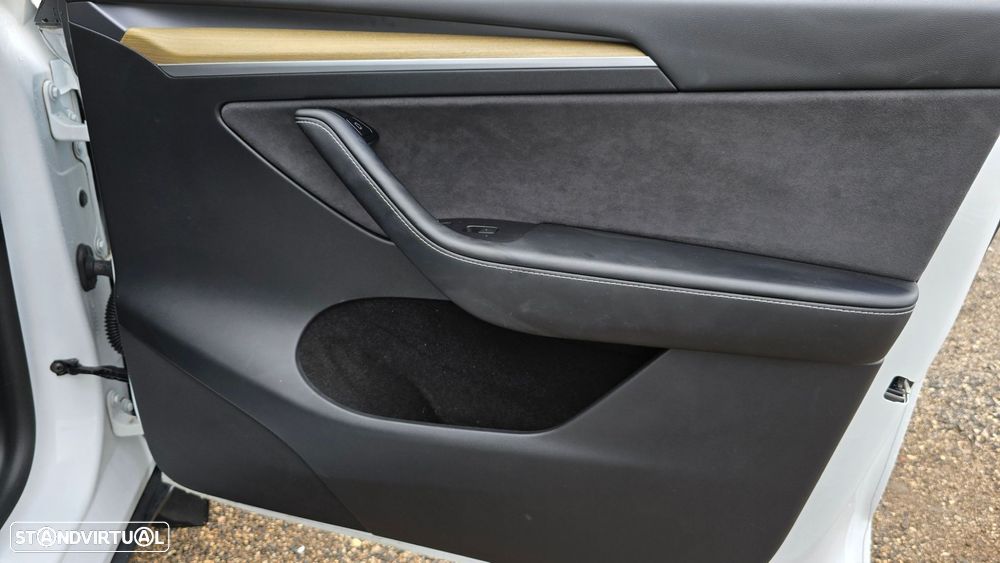 Tesla Model Y Long Range Tração Integral - 60