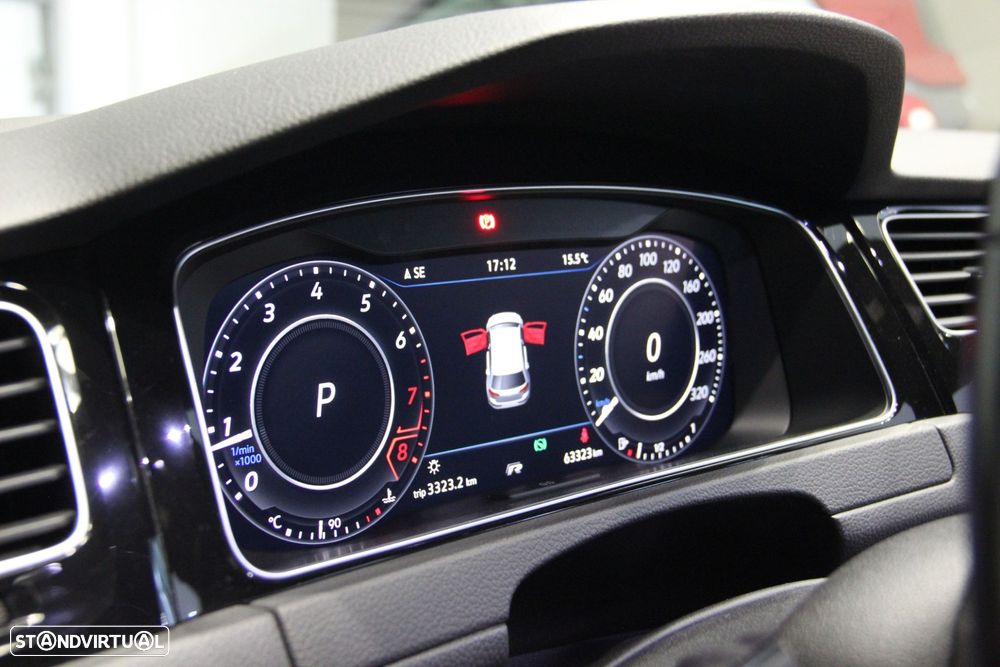 VW Golf 2.0 TSI R - 11