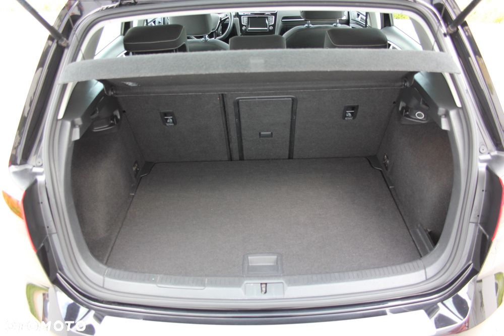Volkswagen Golf - 18