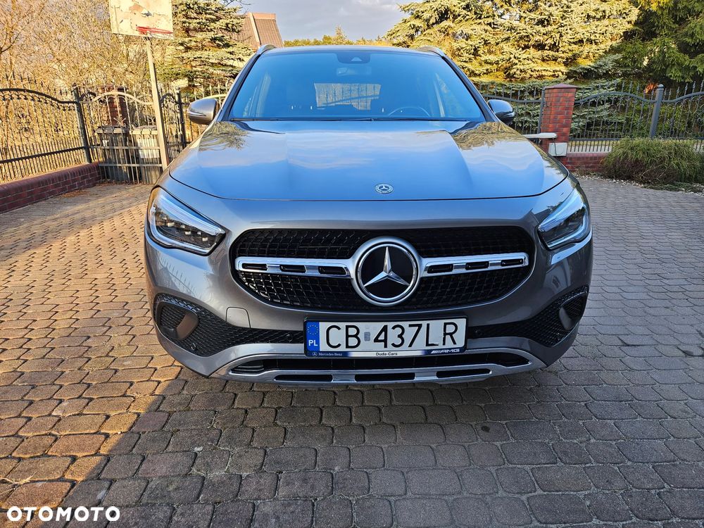 Mercedes-Benz GLA 200 - 4