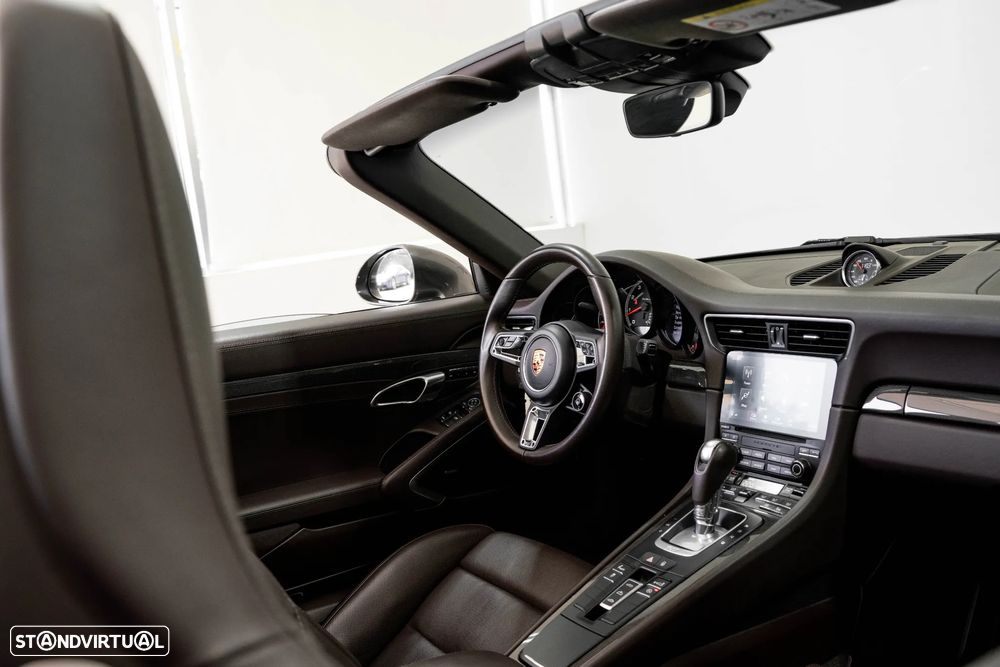 Porsche 911 (991) Turbo S Cabriolet - 39