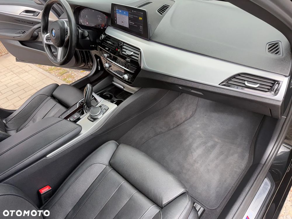 BMW Seria 5 540d xDrive M Sport sport - 28