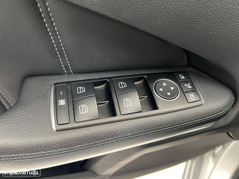 Mercedes-Benz E 300 Bluetec Hybrid Elegance - 24