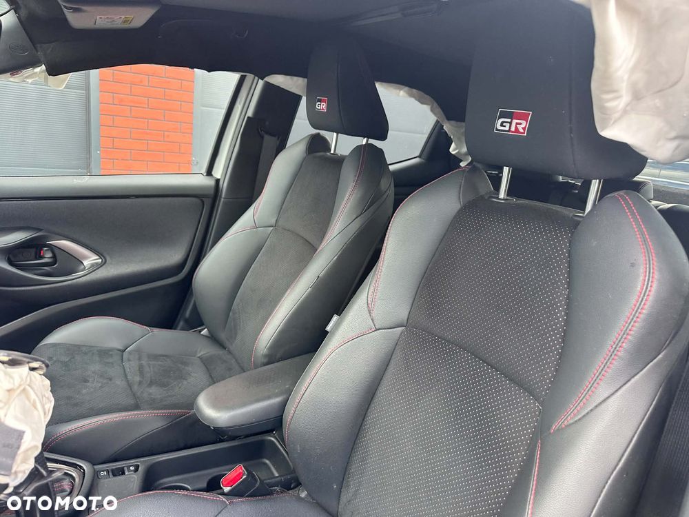 Toyota Yaris Hybrid 1.5 GR Sport - 10