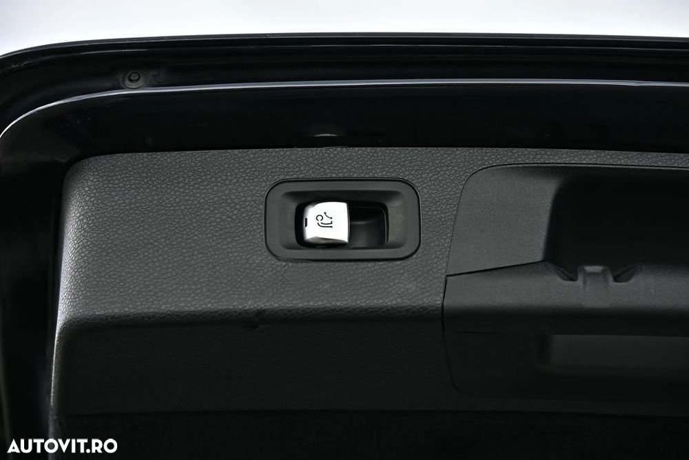 Mercedes-Benz E 300 Hybrid de T-Modell 4MATIC Aut. - 17