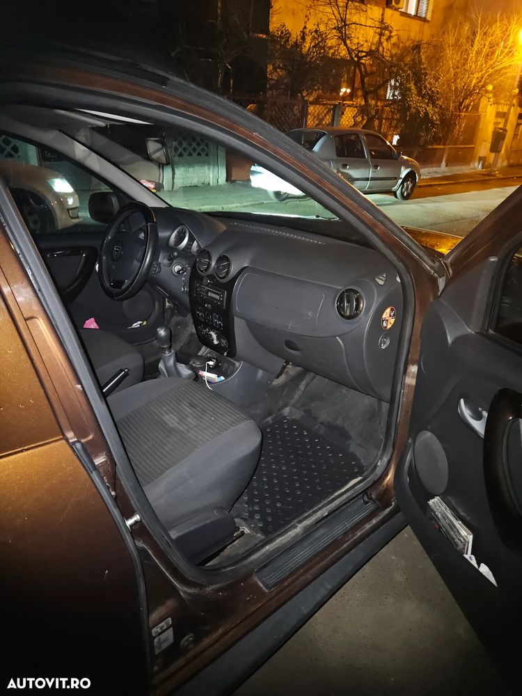 Dacia Duster 1.5 dCi 4x4 Laureate - 10