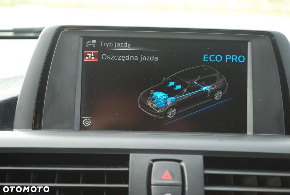 BMW Seria 1 118d Sport Line - 32