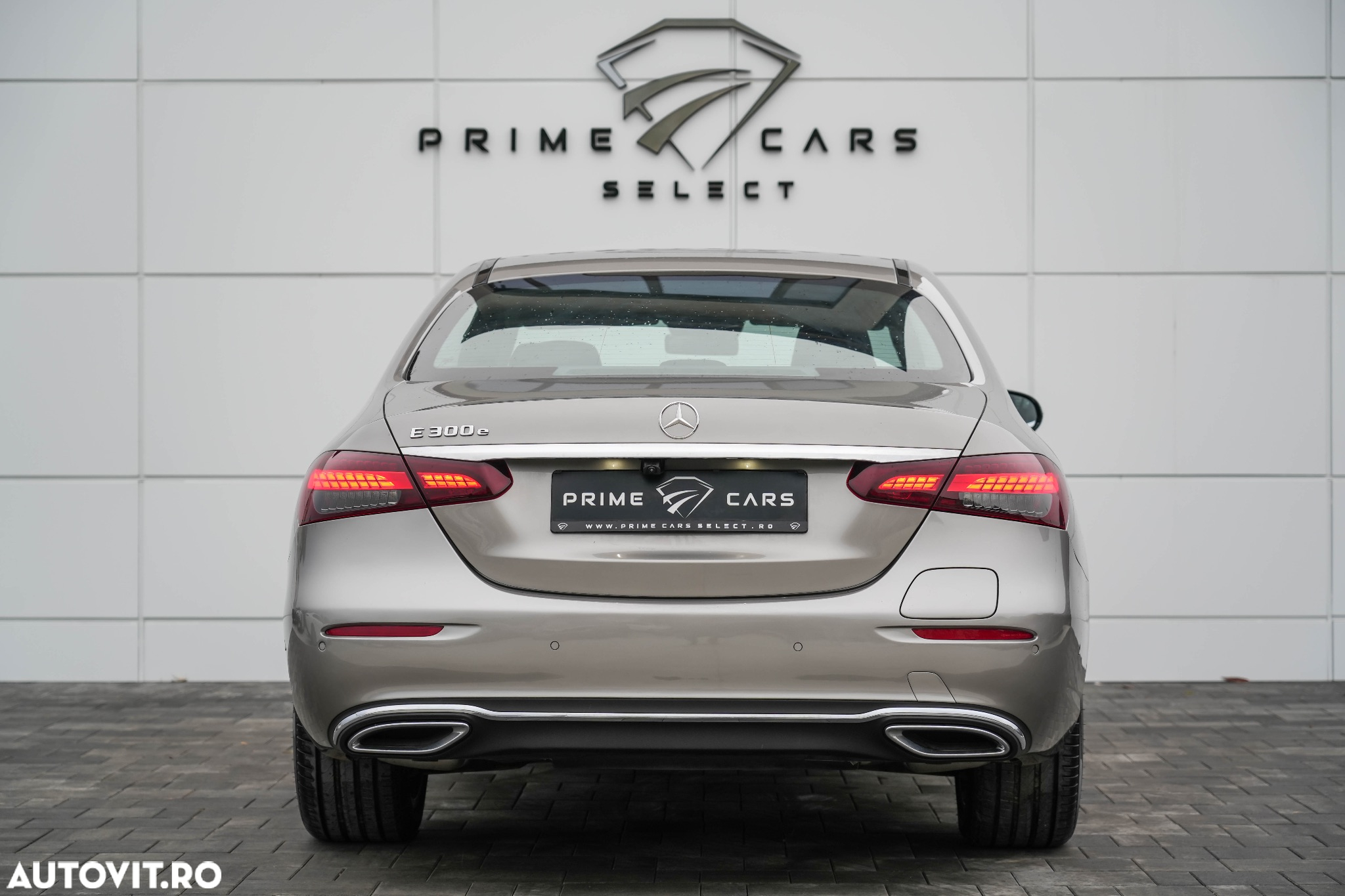 Mercedes-Benz E 300e 9G-TRONIC - 3
