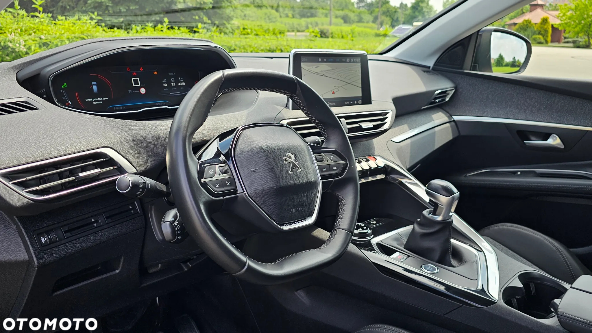 Peugeot 3008 1.2 PureTech Allure S&S - 21