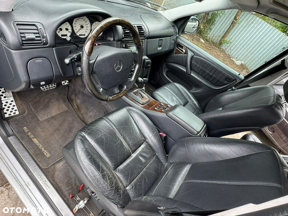 Mercedes-Benz ML - 15