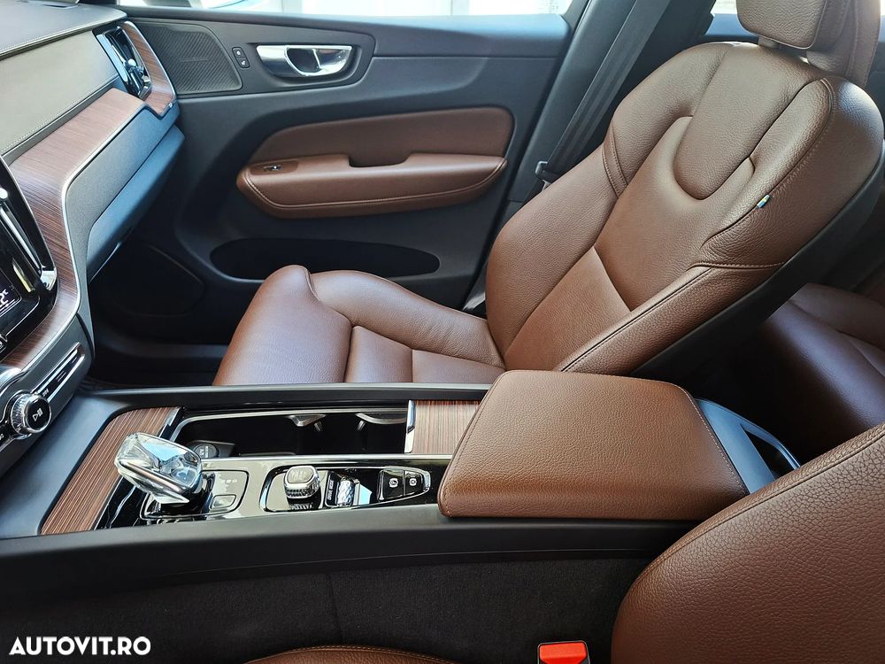 Volvo XC 60 B4 MHEV AT8 FWD Inscription - 17