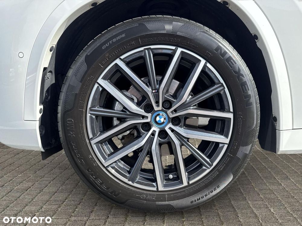 BMW iX1 eDrive20 66.5kWh M Sport - 4