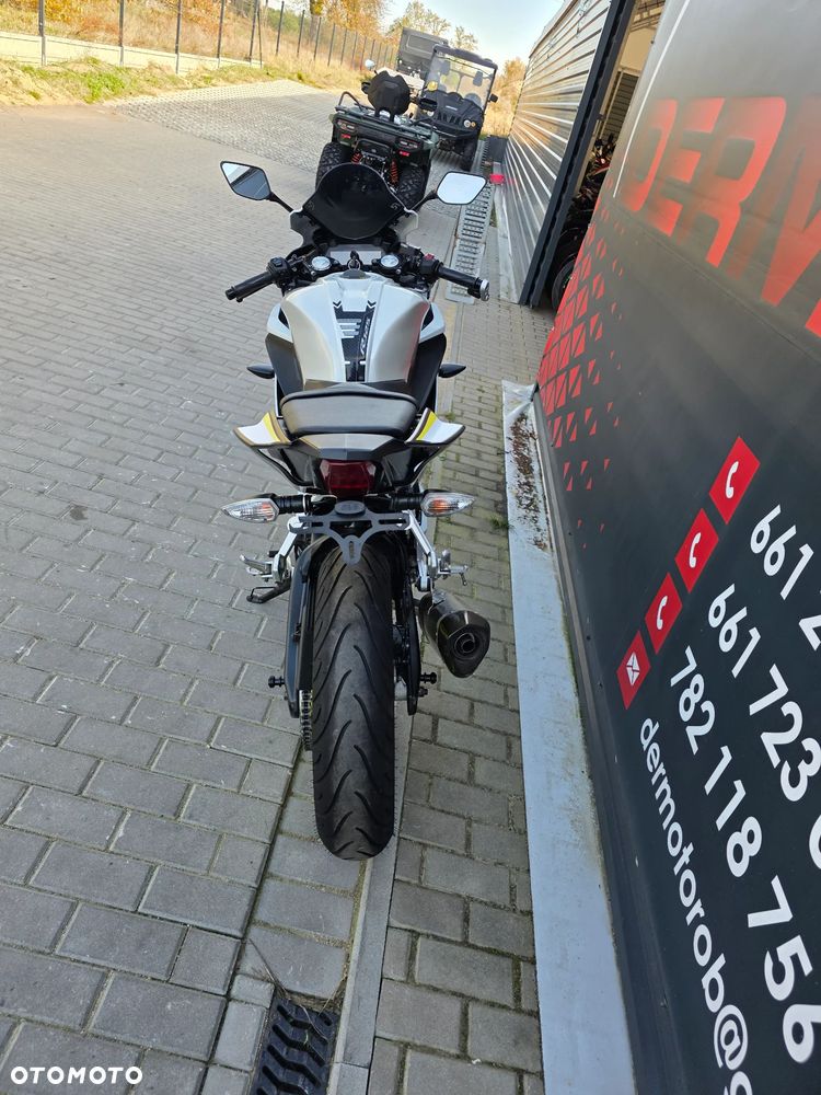 Yamaha YZF - 16