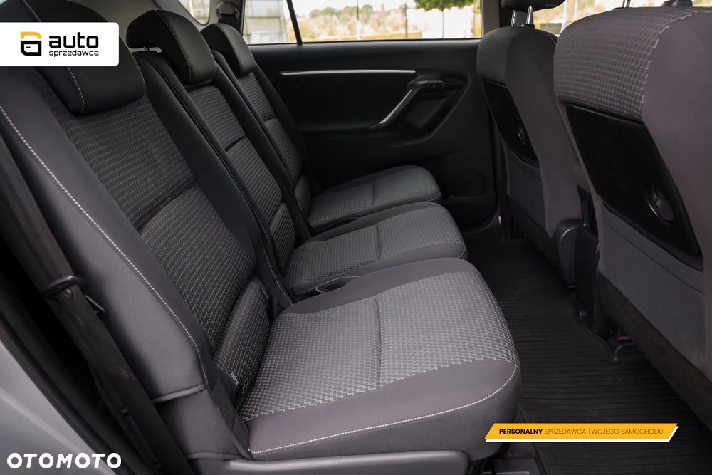 Toyota Verso 1.8 Premium 7os - 31