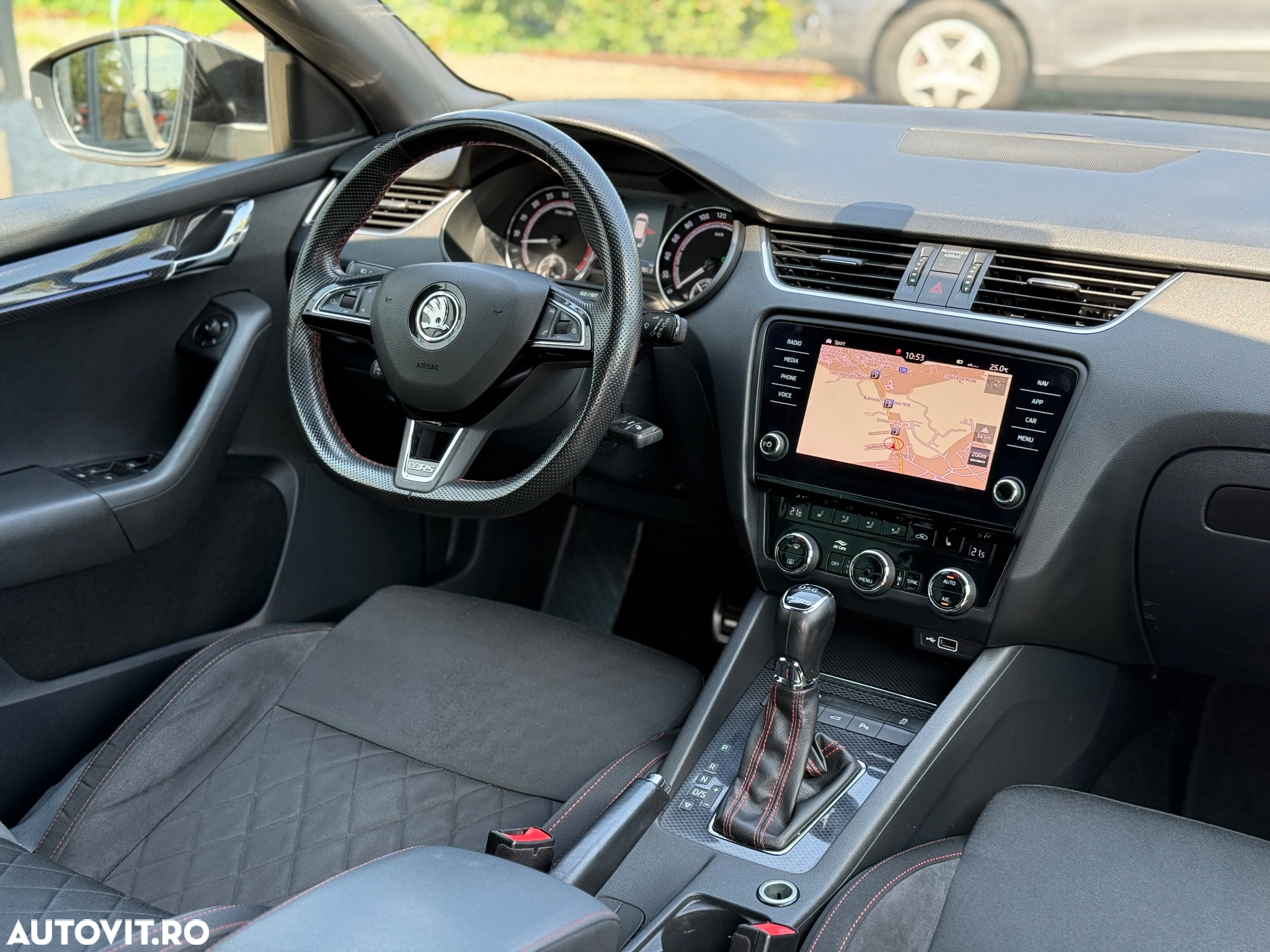 Skoda Octavia Combi Diesel 2.0 TDI DSG RS - 7