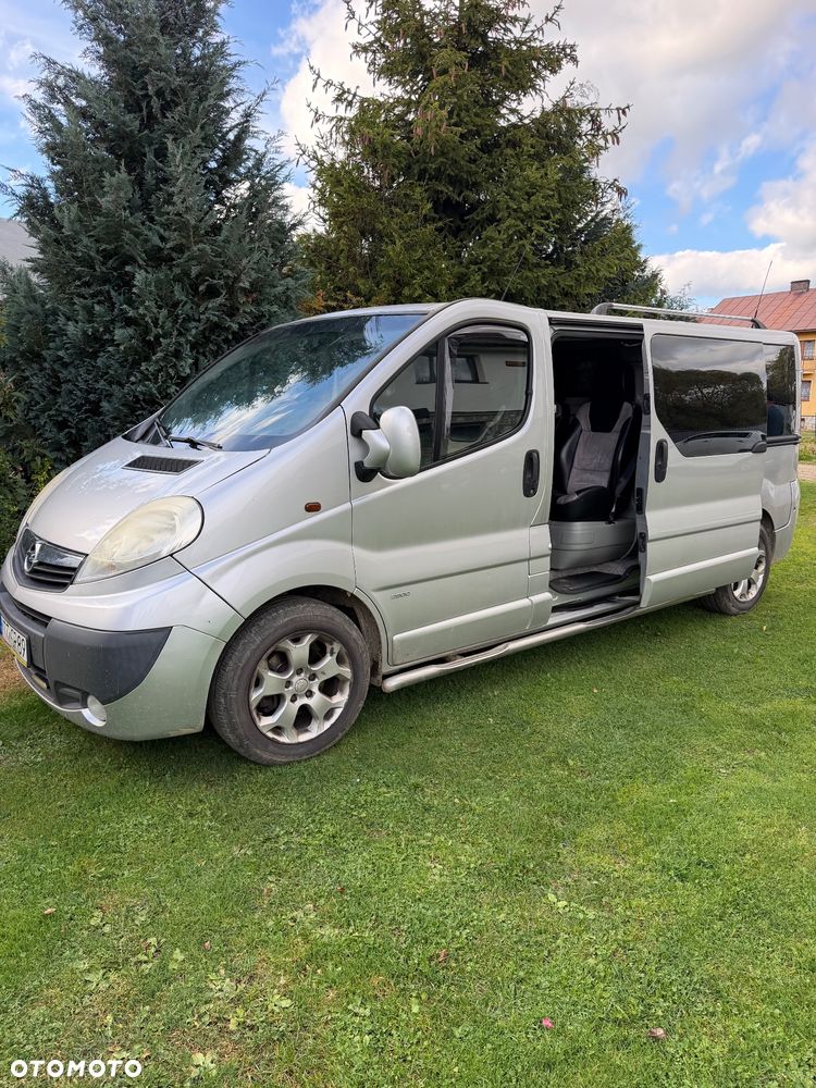 Opel Vivaro 2008 photo 2