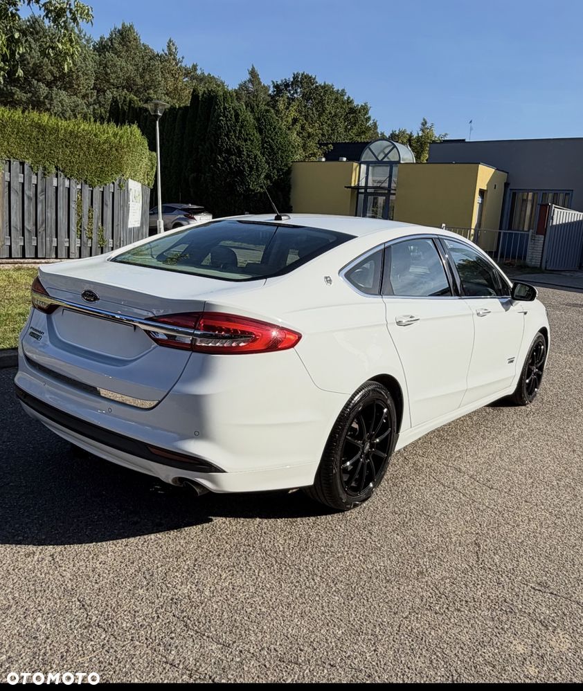 Ford Fusion - 14