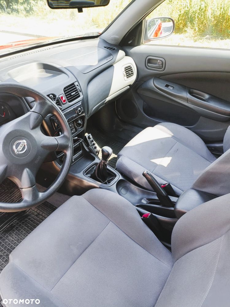 Nissan Almera - 7