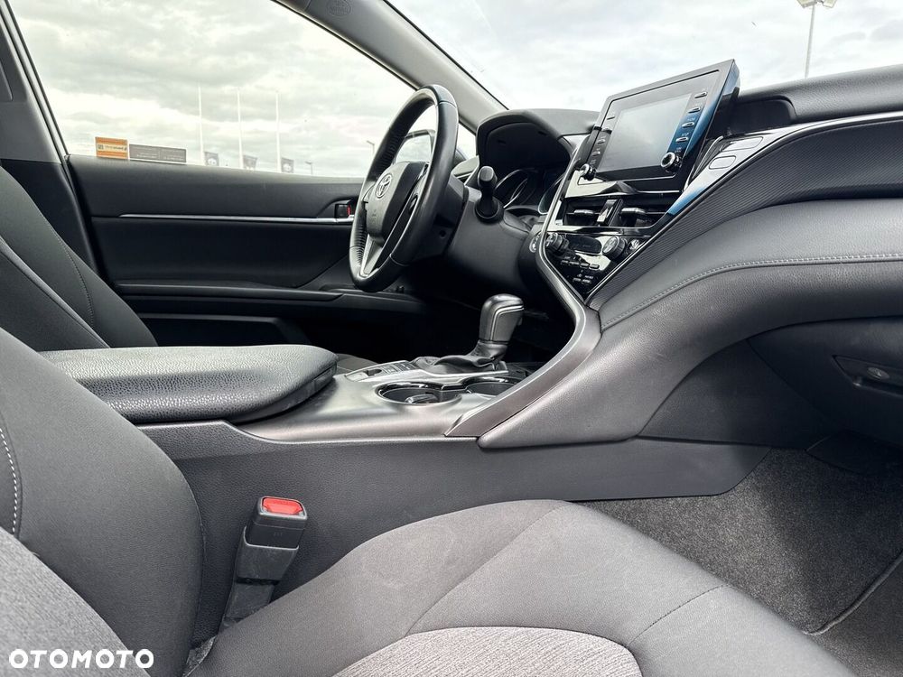 Toyota Camry 2.5 Hybrid Comfort CVT - 10