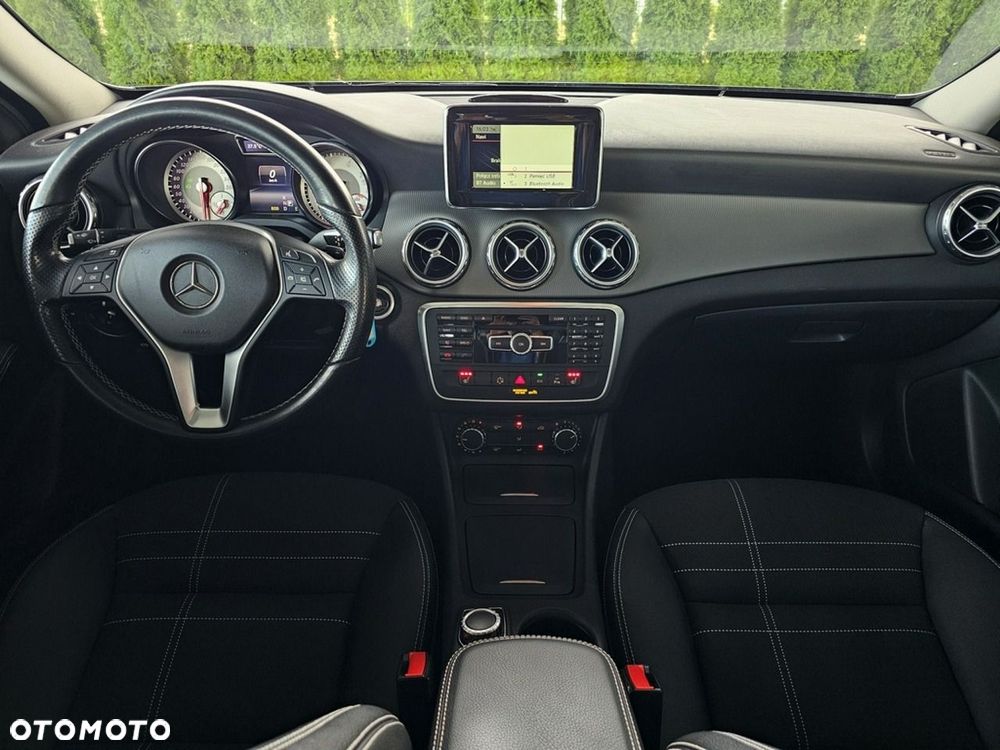 Mercedes-Benz GLA - 26
