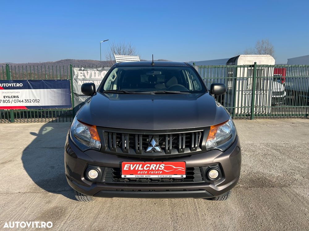 Mitsubishi L200 Double Cab 2.4 DI-D M/T Intense - 6