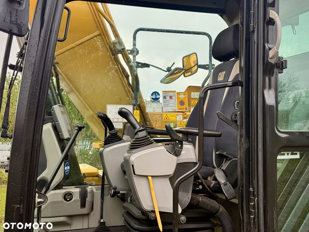Caterpillar 313FL - 25