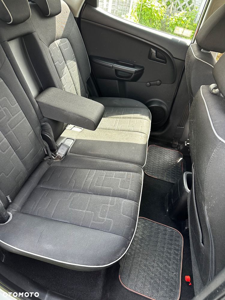 Kia Venga 1.4 CRDi S - 5