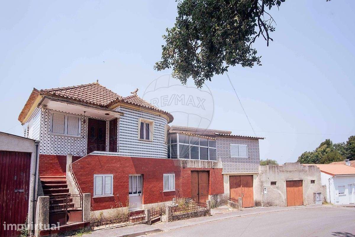 Moradia T7 em  Bustos, Troviscal e Mamarrosa
