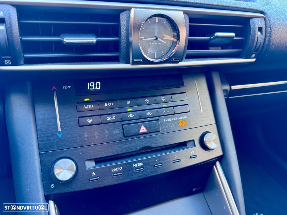 Lexus IS 300H Executive+ - 15