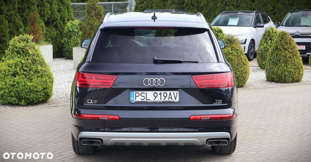 Audi Q7 - 7