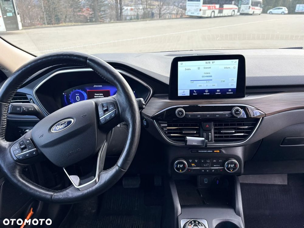 Ford Kuga - 14