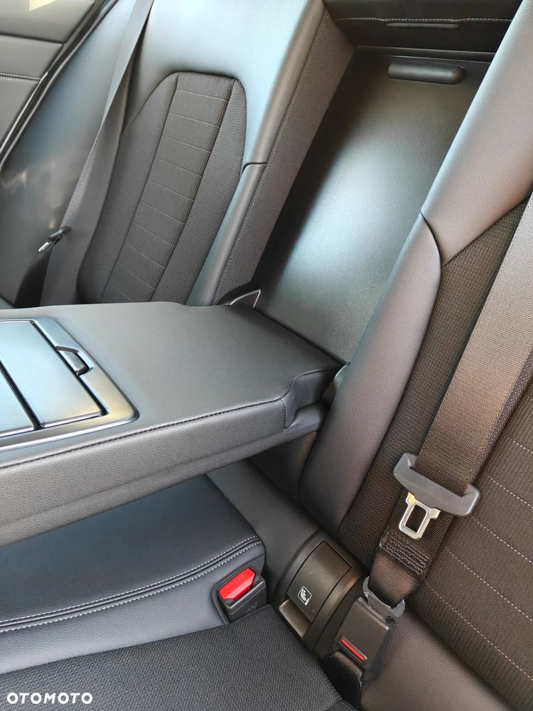 BMW Seria 3 320d xDrive mHEV - 26