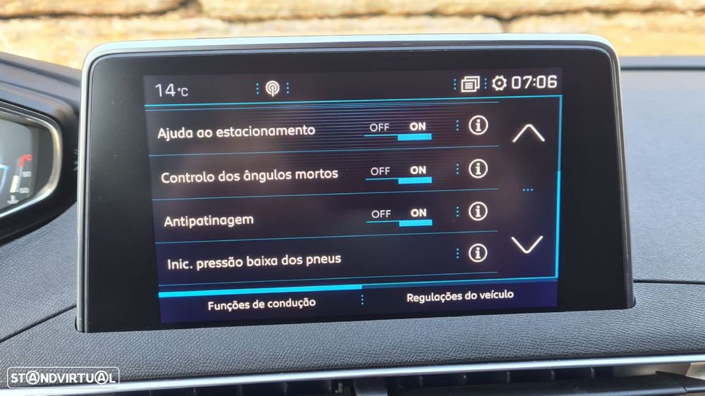 Peugeot 5008 1.5 BlueHDi Allure EAT8 - 26