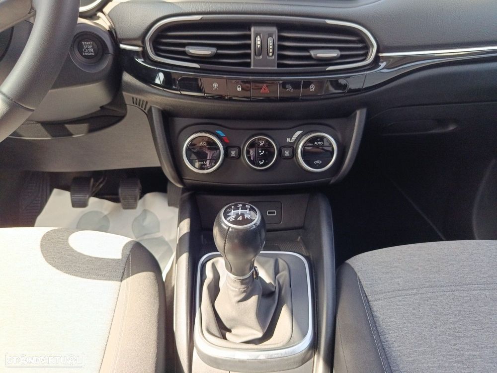 Fiat Tipo Station Wagon Cross 1.0 GSE T3 Cross - 11