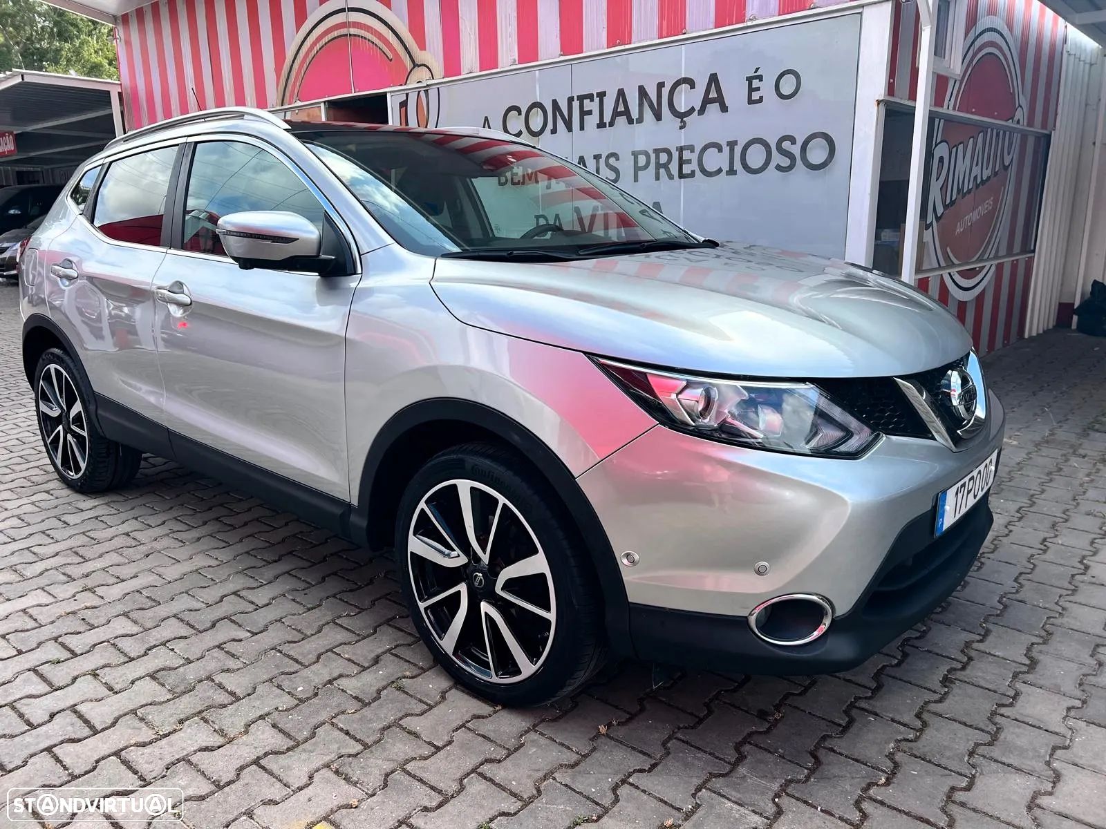 Nissan Qashqai 1.6 dCi N-Connecta 18 PS - 1
