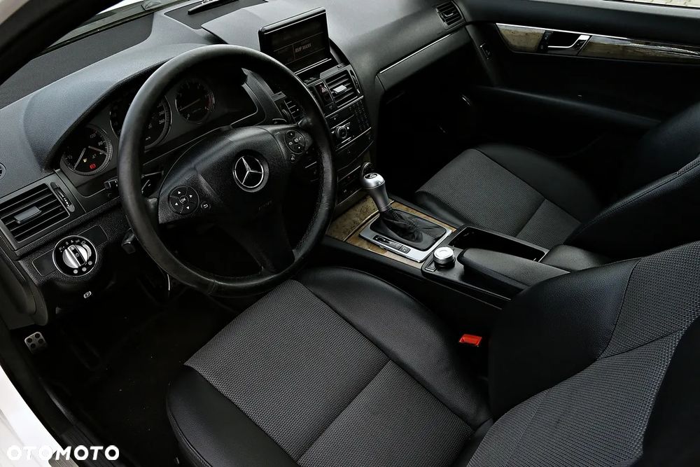 Mercedes-Benz Klasa C 220 CDI DPF Automatik Avantgarde - 6