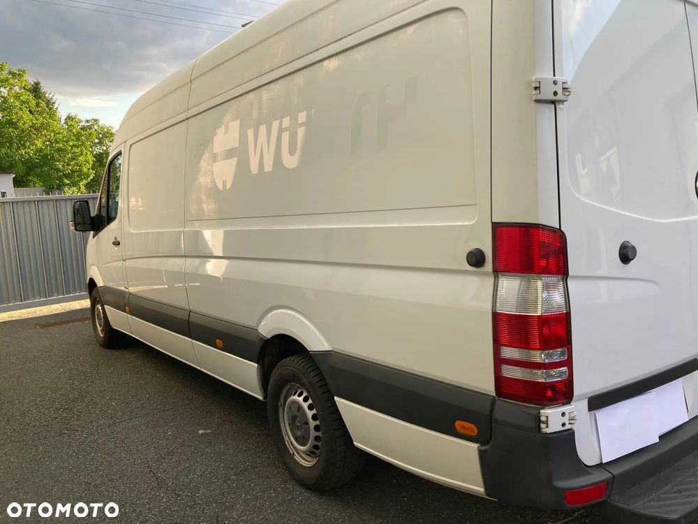 Mercedes-Benz Sprinter - 4