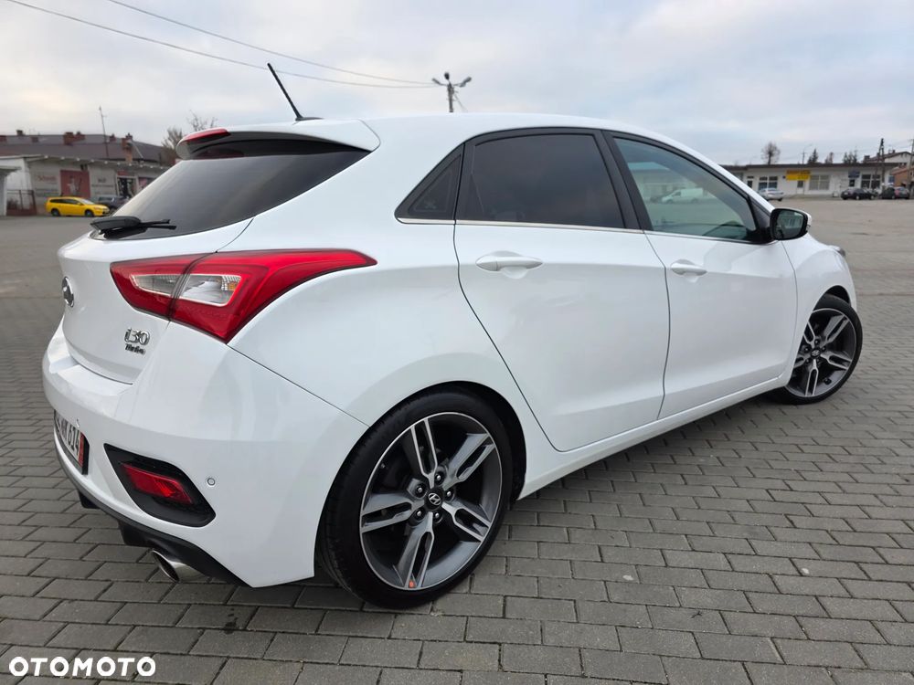 Hyundai i30 1.6 T GDI Turbo - 10