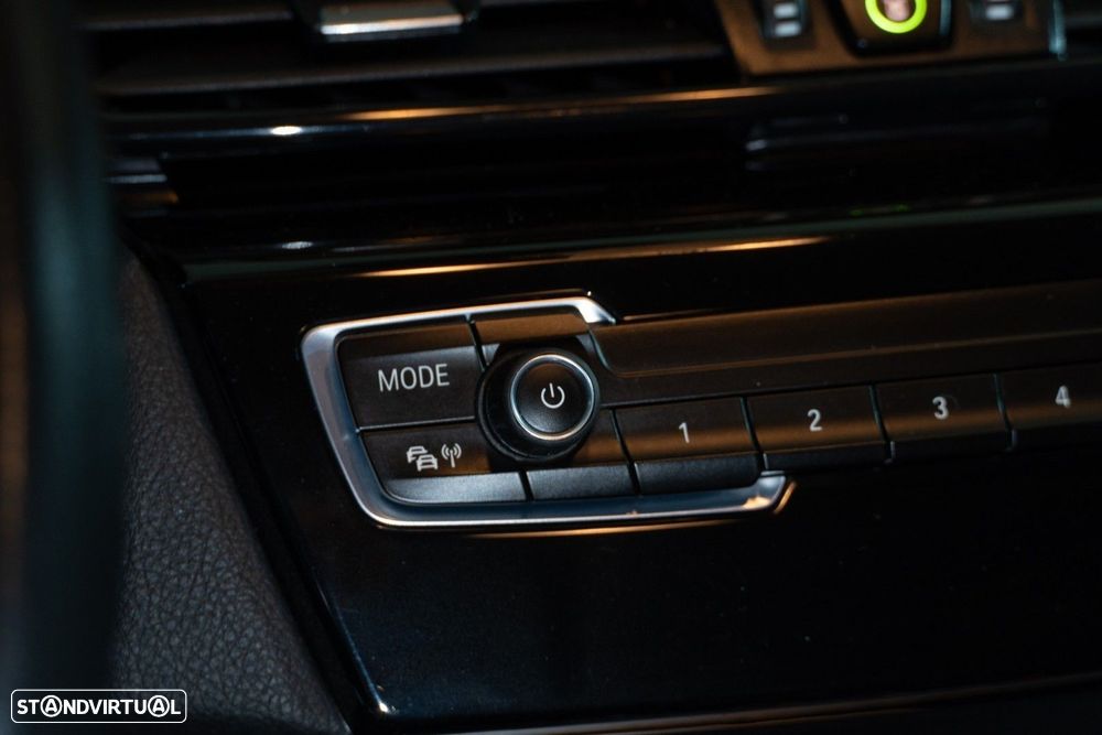 BMW 216 Active Tourer d Advantage - 35