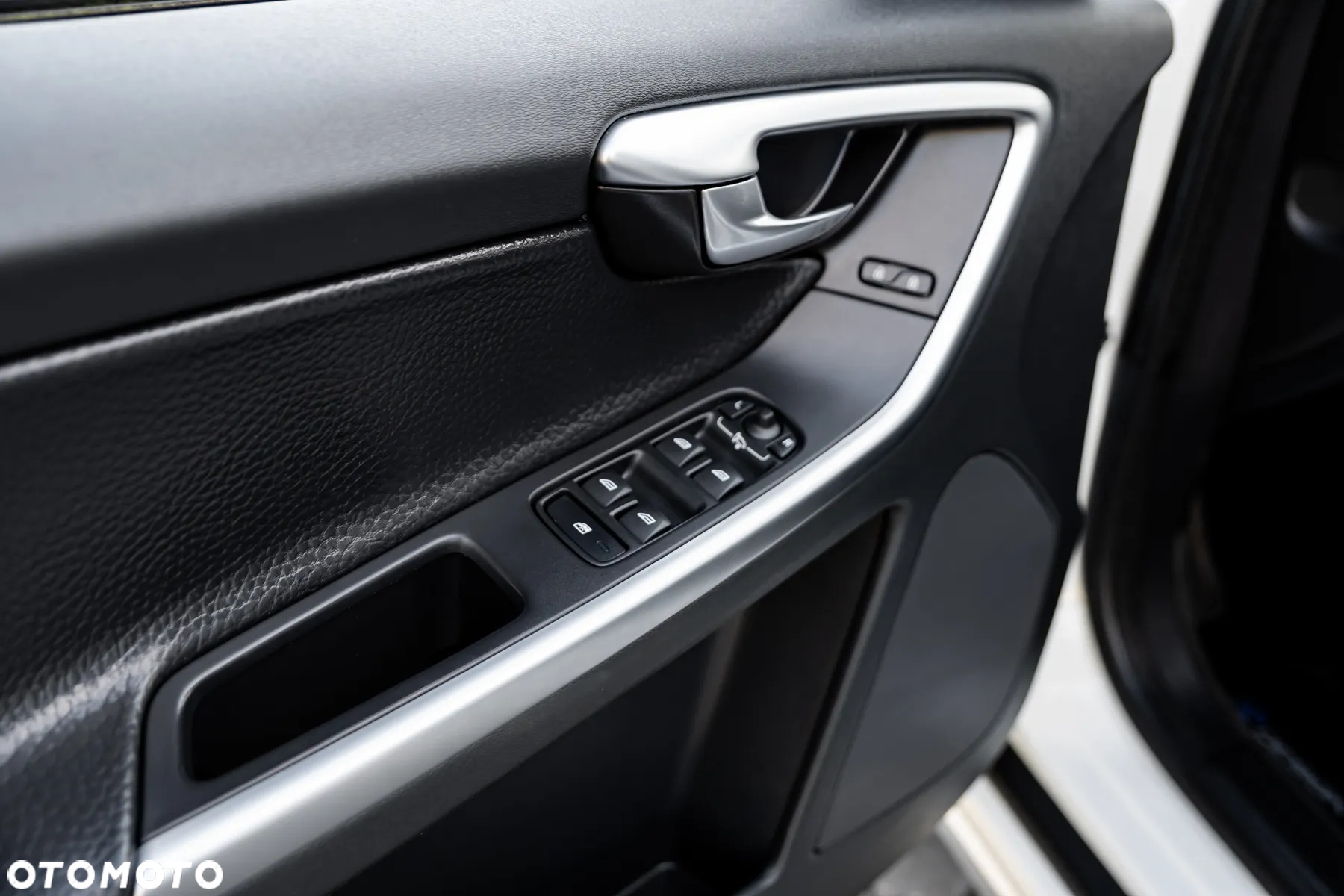 Volvo XC 60 - 22