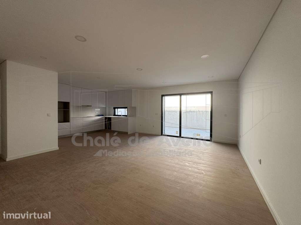 Apartamento T2 com Terraço Privativo e Aparcamento em Esgueira | Av... - Grande imagem: 5/20