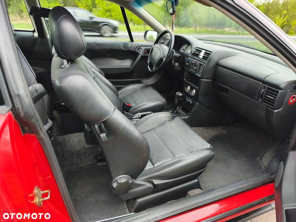 Opel Calibra - 17