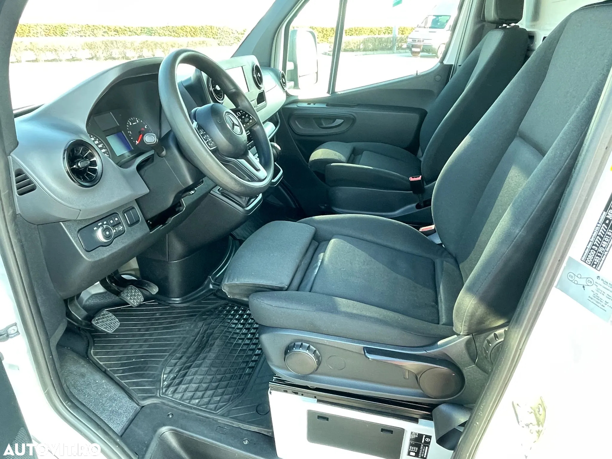 Mercedes-Benz Sprinter - 7