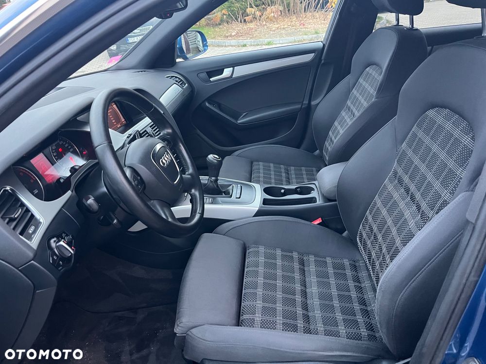 Audi A4 Avant - 9