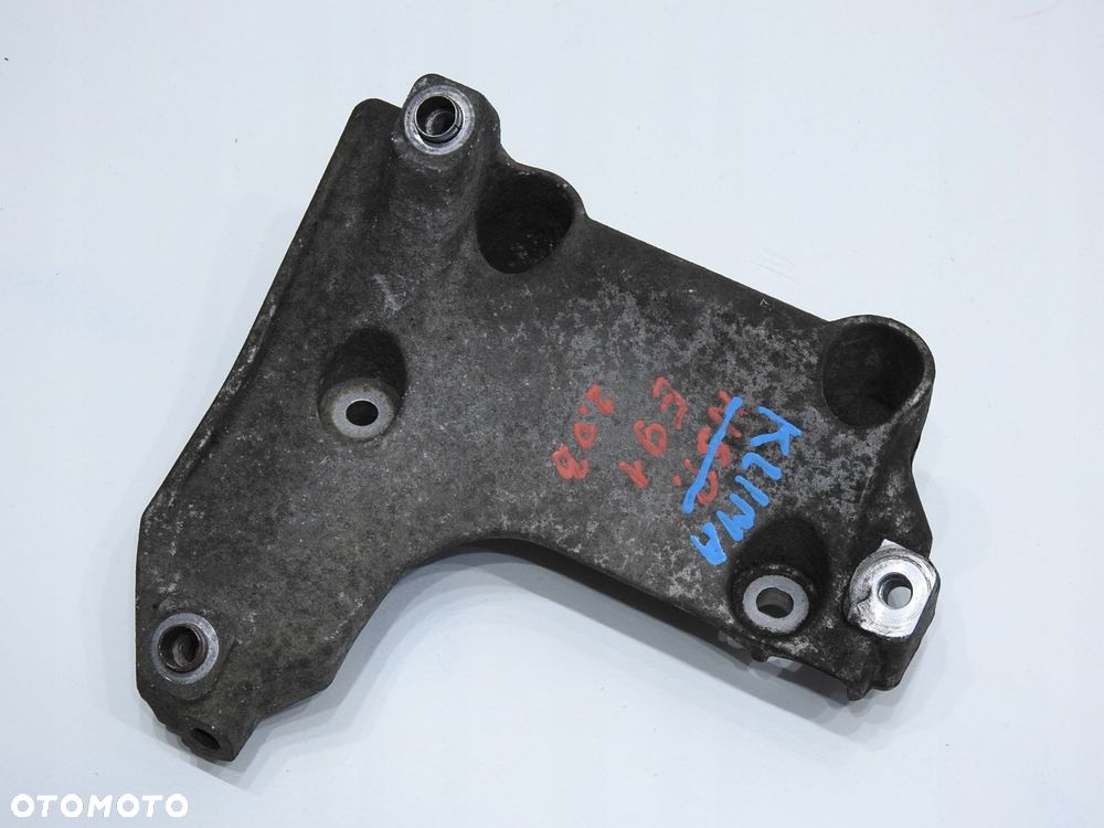 ŁAPA MOCOWANIE SPRĘŻARKI BMW E90 E91 2.0 - 2