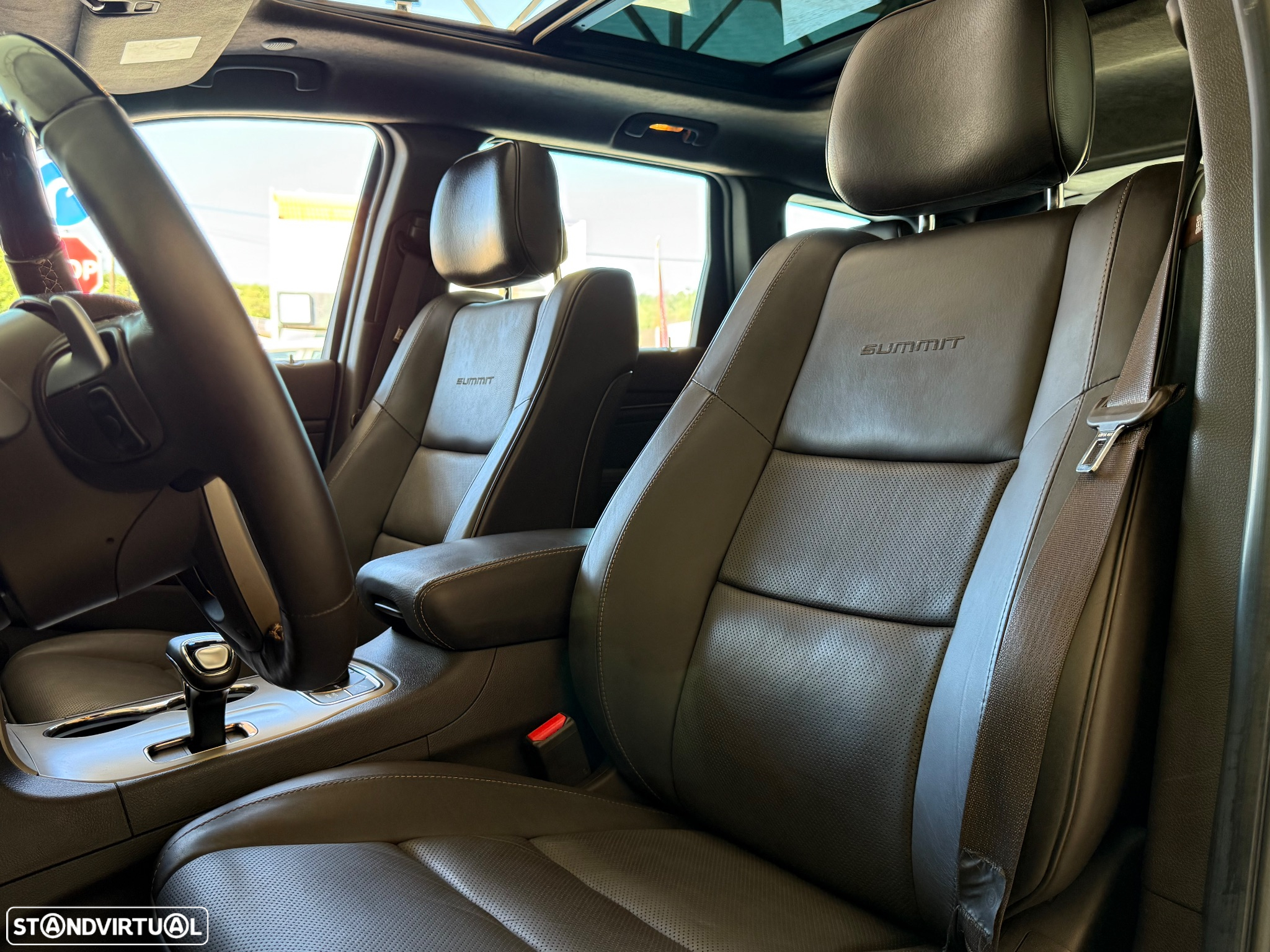 Jeep Grand Cherokee 5.7 V8 HEMI 4WD Auto Summit - 44