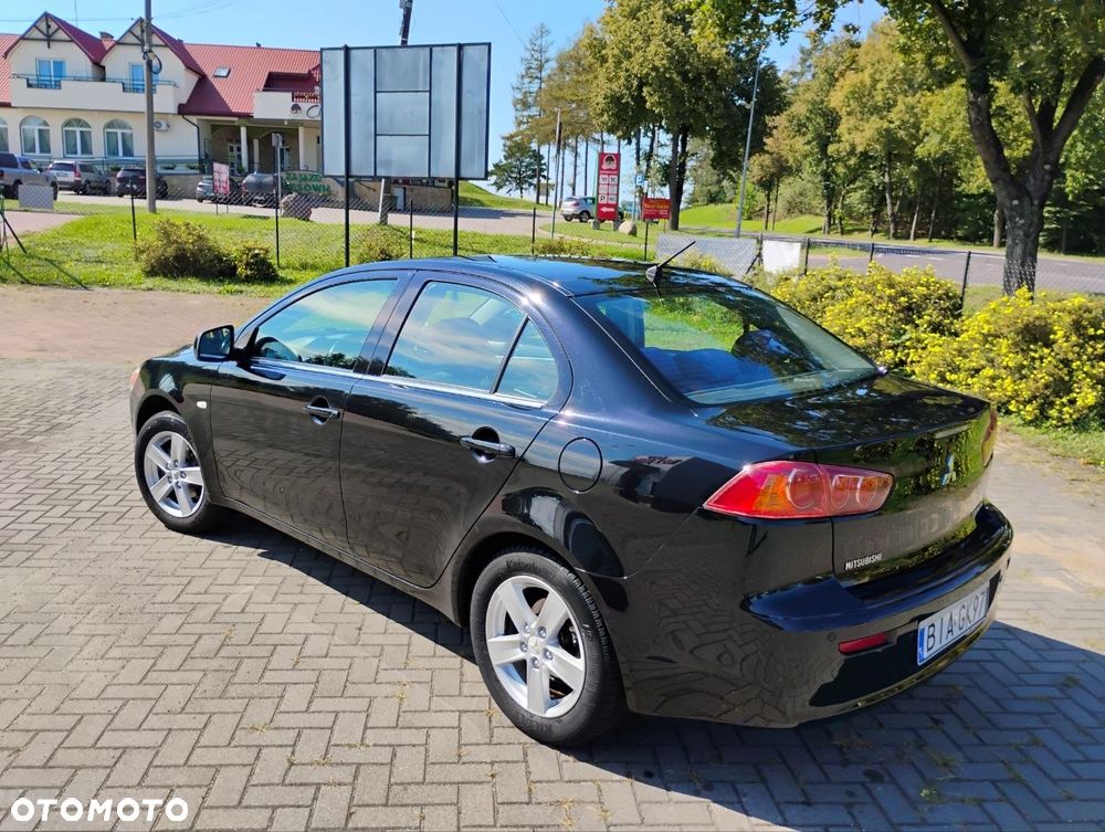 Mitsubishi Lancer 1.5 Invite - 9