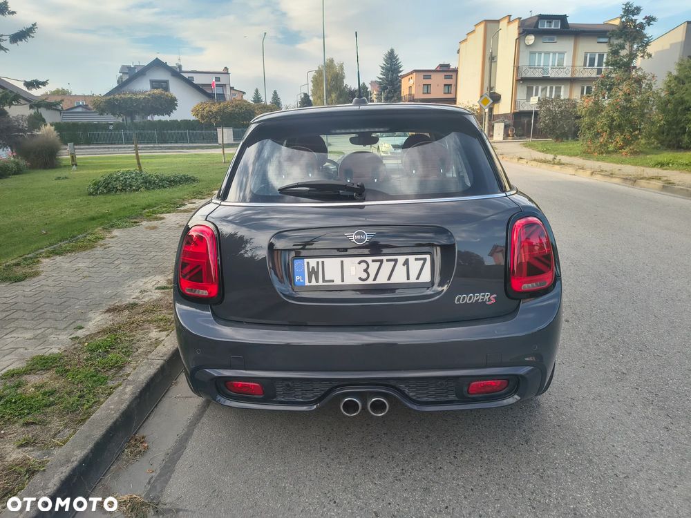 Mini Cooper S 2019 photo 2